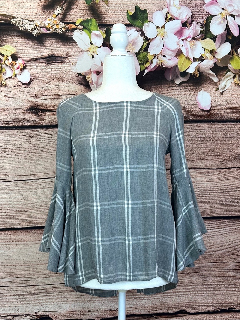 Lauren Conrad Women's Plaid Split Back Bell Sleeve Relaxed Elegant Blouse XS
